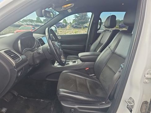 Used 2022 Jeep Grand Cherokee Laredo X AWD/4WD image 10