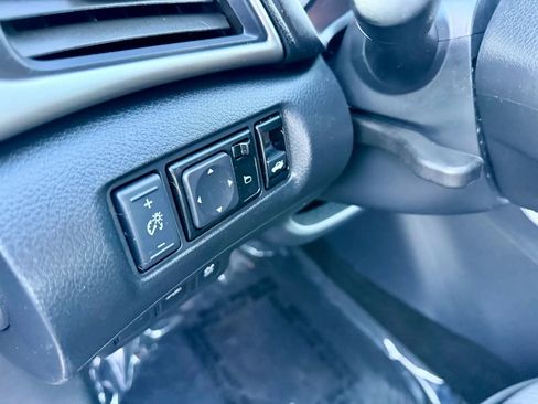 Used 2015 Nissan Sentra SV image 22