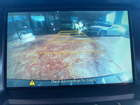 Used 2015 Chevrolet Equinox LT w/ Driver Convenience Package image 16