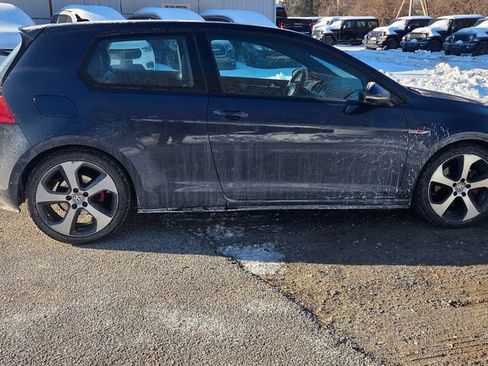 Used 2015 Volkswagen GTI SE image 3