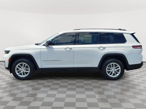 Used 2022 Jeep Grand Cherokee L Laredo w/ Luxury Tech Group I AWD/4WD image 3