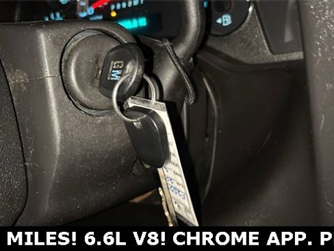 Used 2022 GMC Savana 2500 w/ Driver Convenience Package image 9