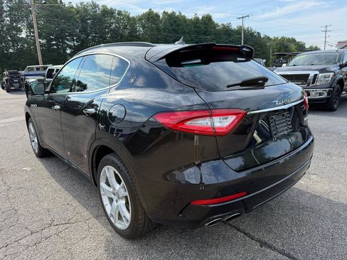 Used 2017 Maserati Levante w/ Sport Package AWD/4WD image 9