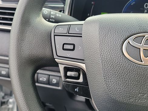 Used 2026 Toyota Camry LE image 19