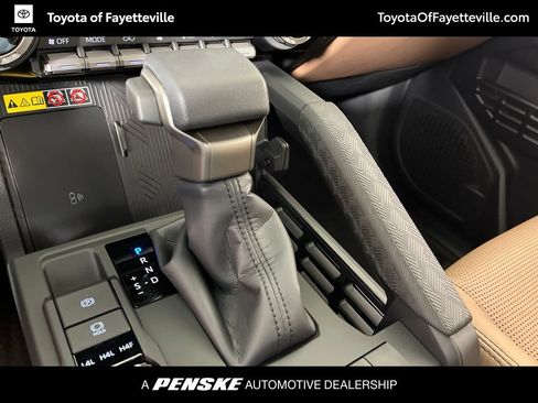 Used 2026 Toyota 4Runner Limited AWD/4WD image 33