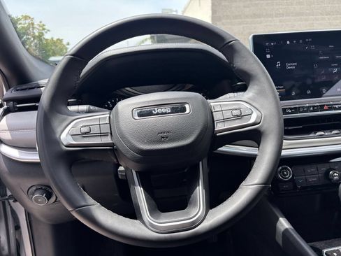Used 2025 Jeep Compass Limited AWD/4WD image 29