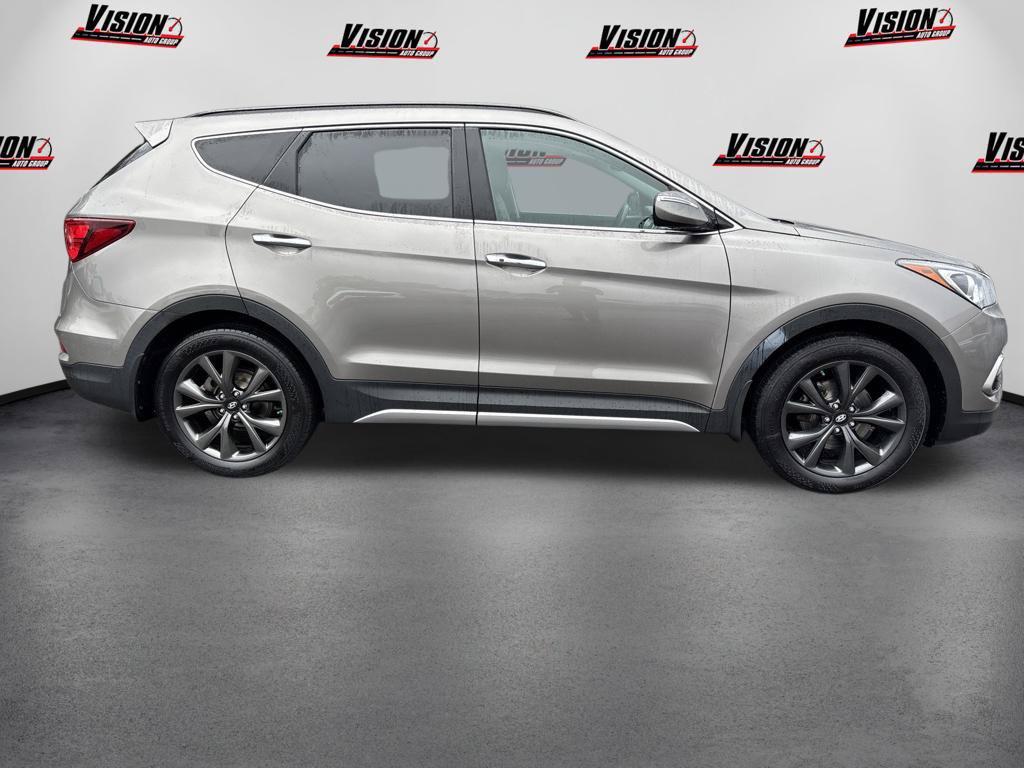 Used 2017 Hyundai Santa Fe Sport AWD/4WD image 4