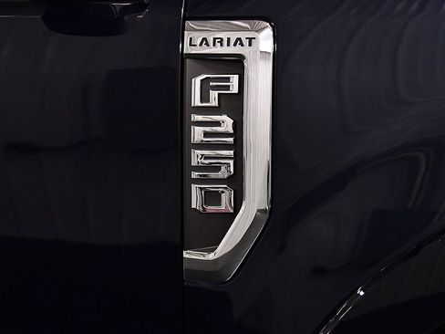 Used 2022 Ford F250 Lariat w/ Tremor Off-Road Package AWD/4WD image 12