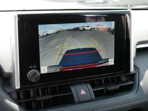 Certified 2025 Toyota RAV4 XLE AWD/4WD image 30
