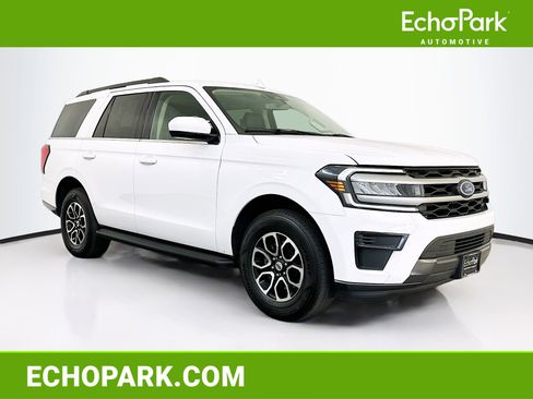 Used 2024 Ford Expedition XLT image 1