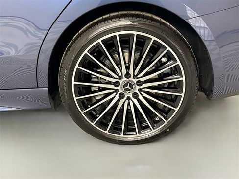 Used 2025 Mercedes-Benz C 300 4MATIC Sedan image 33