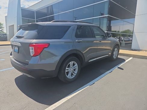 Used 2021 Ford Explorer XLT w/ Equipment Group 202A AWD/4WD image 5