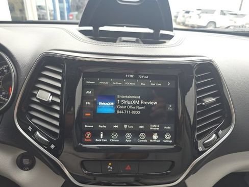 Used 2020 Jeep Cherokee Limited AWD/4WD image 24