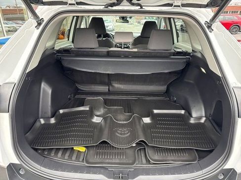 Used 2022 Toyota RAV4 XLE image 9