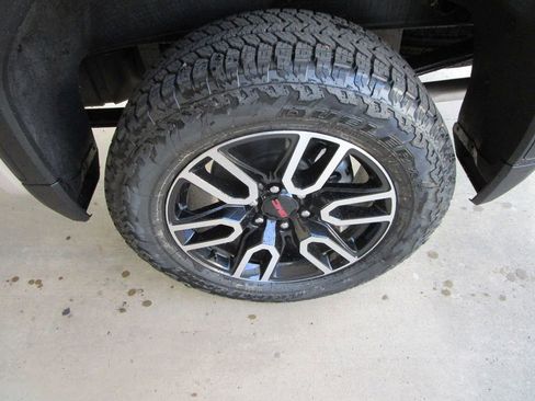 New 2026 GMC Sierra 1500 AT4 w/ AT4 Premium Package image 12