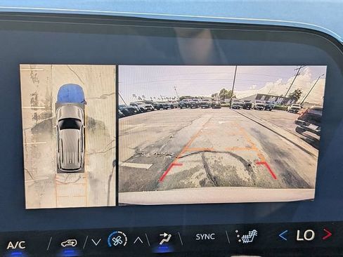 New 2026 Chevrolet Traverse Z71 w/ Enhanced Driving Package AWD/4WD image 24