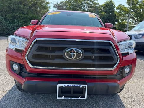 Used 2023 Toyota Tacoma SR5 w/ Technology Package AWD/4WD image 2