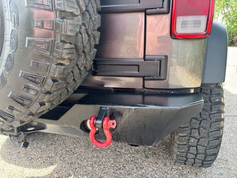 Used 2018 Jeep Wrangler Unlimited Sport S AWD/4WD image 12