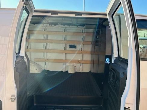Used 2022 Chevrolet Express 2500 w/ Driver Convenience Package RWD image 7