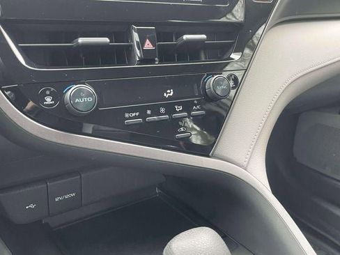 Used 2023 Toyota Camry LE image 29