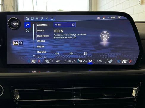 Used 2024 Chevrolet Traverse LS FWD image 16