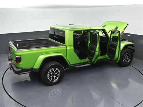Used 2025 Jeep Gladiator Rubicon AWD/4WD image 48