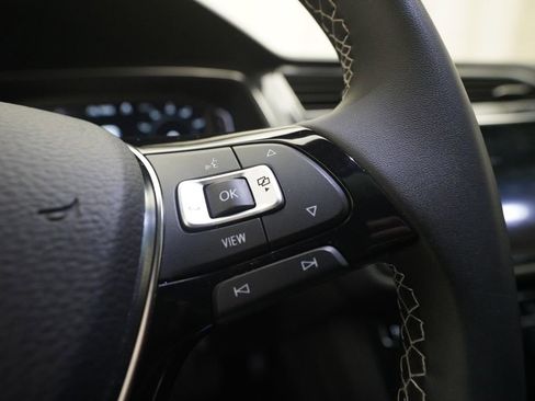 Used 2021 Volkswagen Tiguan SEL image 19