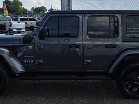 Used 2023 Jeep Wrangler Unlimited Sahara w/ Cold Weather Group AWD/4WD image 6