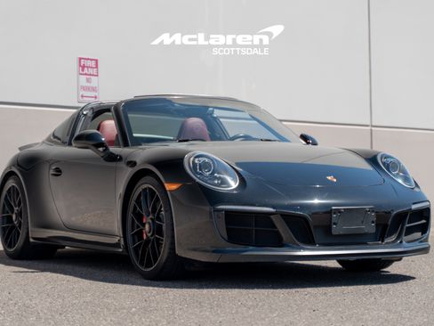 Used 2019 Porsche 911 Targa 4 GTS AWD/4WD image 9