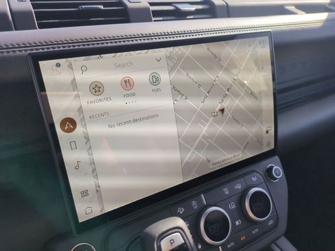 New 2026 Land Rover Defender 130 X-Dynamic SE image 20