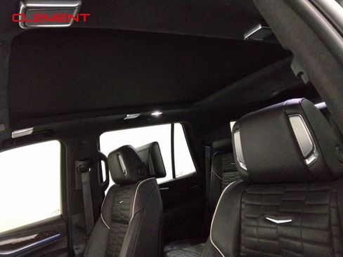 Used 2023 Cadillac Escalade Sport Platinum w/ LPO, ONYX Package image 29