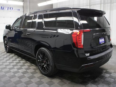 Used 2023 GMC Yukon XL Denali w/ Denali Reserve Package AWD/4WD image 7