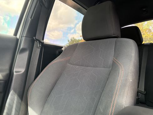 Used 2020 Toyota Tacoma TRD Off-Road AWD/4WD image 23