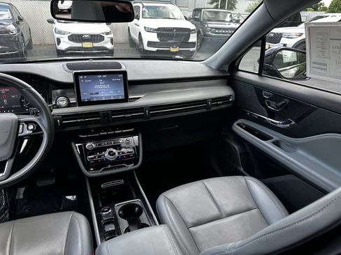 Certified 2022 Lincoln Corsair AWD w/ Premium Package image 17