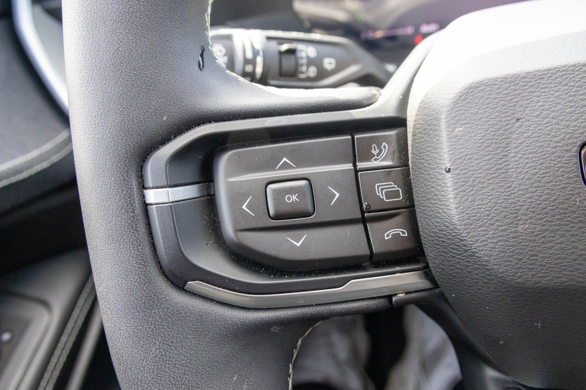 New 2026 Jeep Cherokee Laredo AWD/4WD image 25
