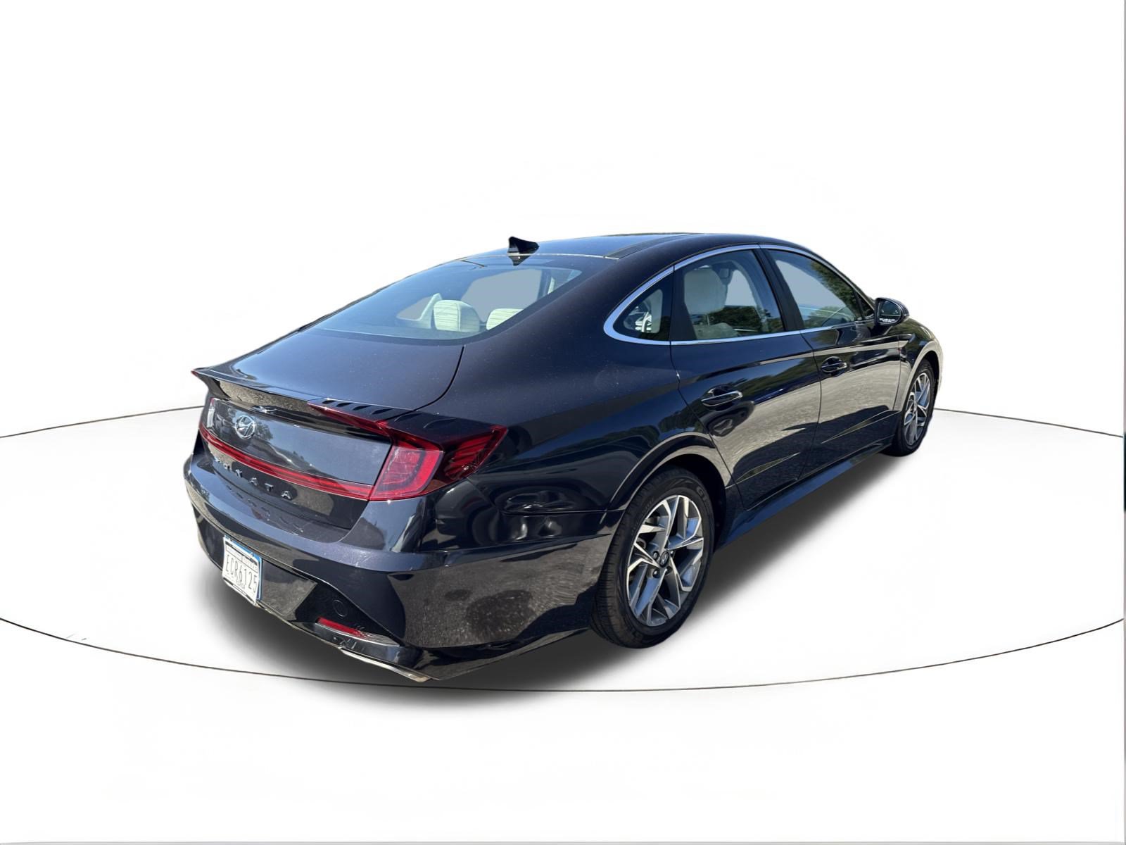 Used 2023 Hyundai Sonata SEL w/ Convenience Package FWD image 2