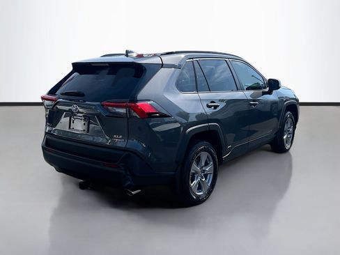 Used 2024 Toyota RAV4 XLE AWD/4WD image 7