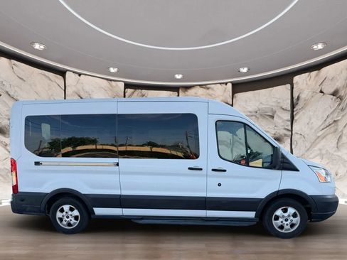 Used 2018 Ford Transit 350 XLT RWD image 4