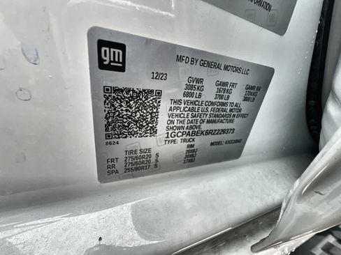 Used 2024 Chevrolet Silverado 1500 Custom image 33