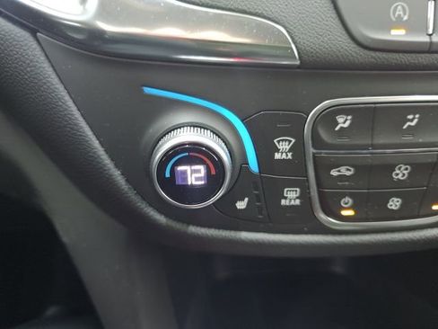 Used 2024 Chevrolet Equinox LT image 9