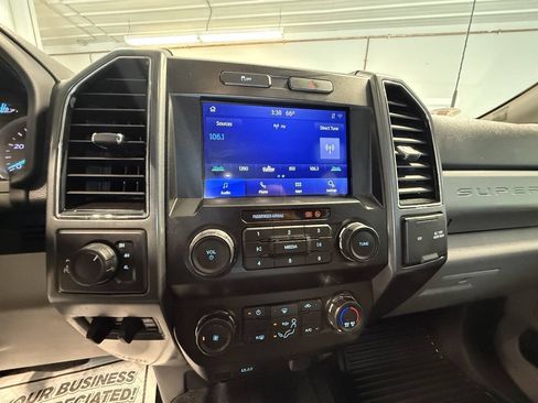 Used 2022 Ford F250 XLT w/ XLT Value Package AWD/4WD image 13