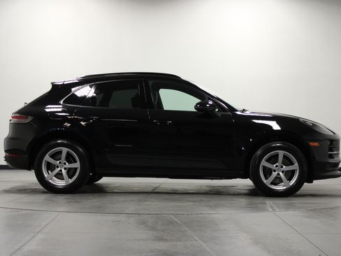 Used 2021 Porsche Macan AWD/4WD image 3