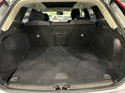 Certified 2025 Volvo XC60 B5 Plus image 26