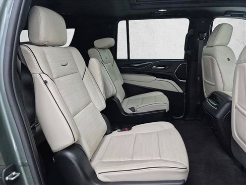 Used 2023 Cadillac Escalade ESV Sport w/ LPO, ONYX Package AWD/4WD image 24