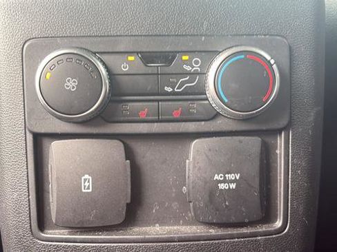 Used 2022 Ford Explorer Limited w/ Equipment Group 301A image 26