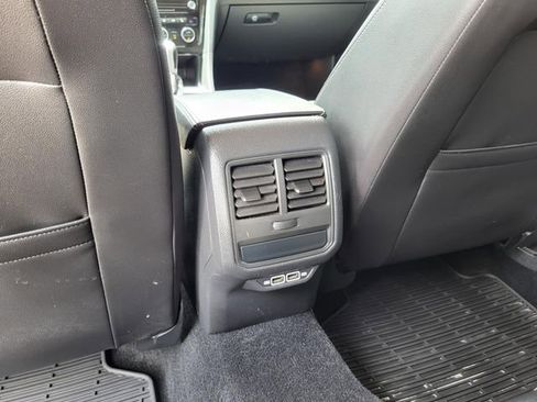 Used 2020 Volkswagen Passat 2.0T R-Line image 18