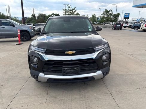 Used 2023 Chevrolet TrailBlazer LT FWD image 2