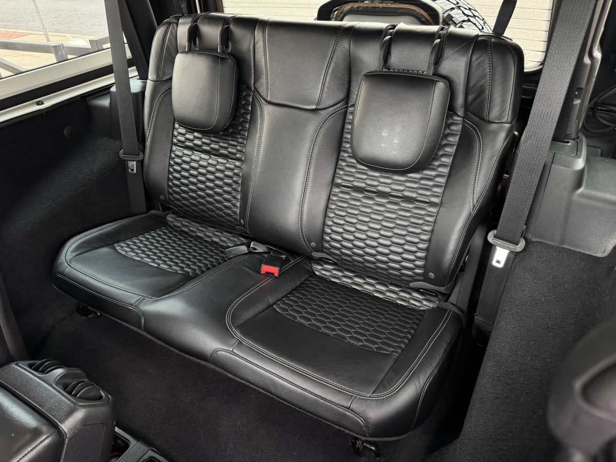 Used 2019 Jeep Wrangler Rubicon AWD/4WD image 17