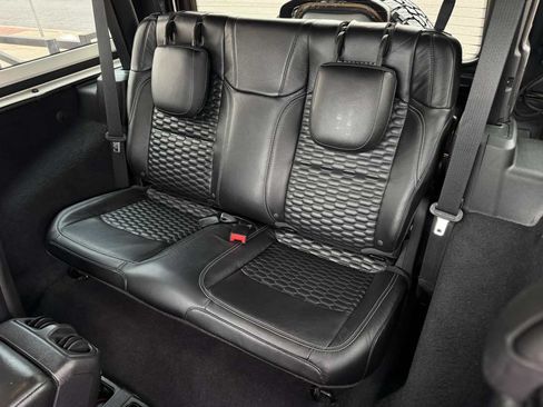 Used 2019 Jeep Wrangler Rubicon AWD/4WD image 17