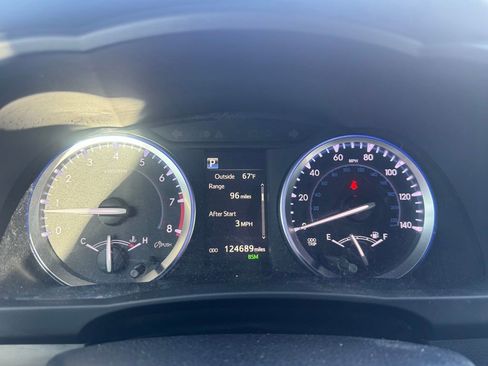 Used 2017 Toyota Highlander Limited Platinum image 11